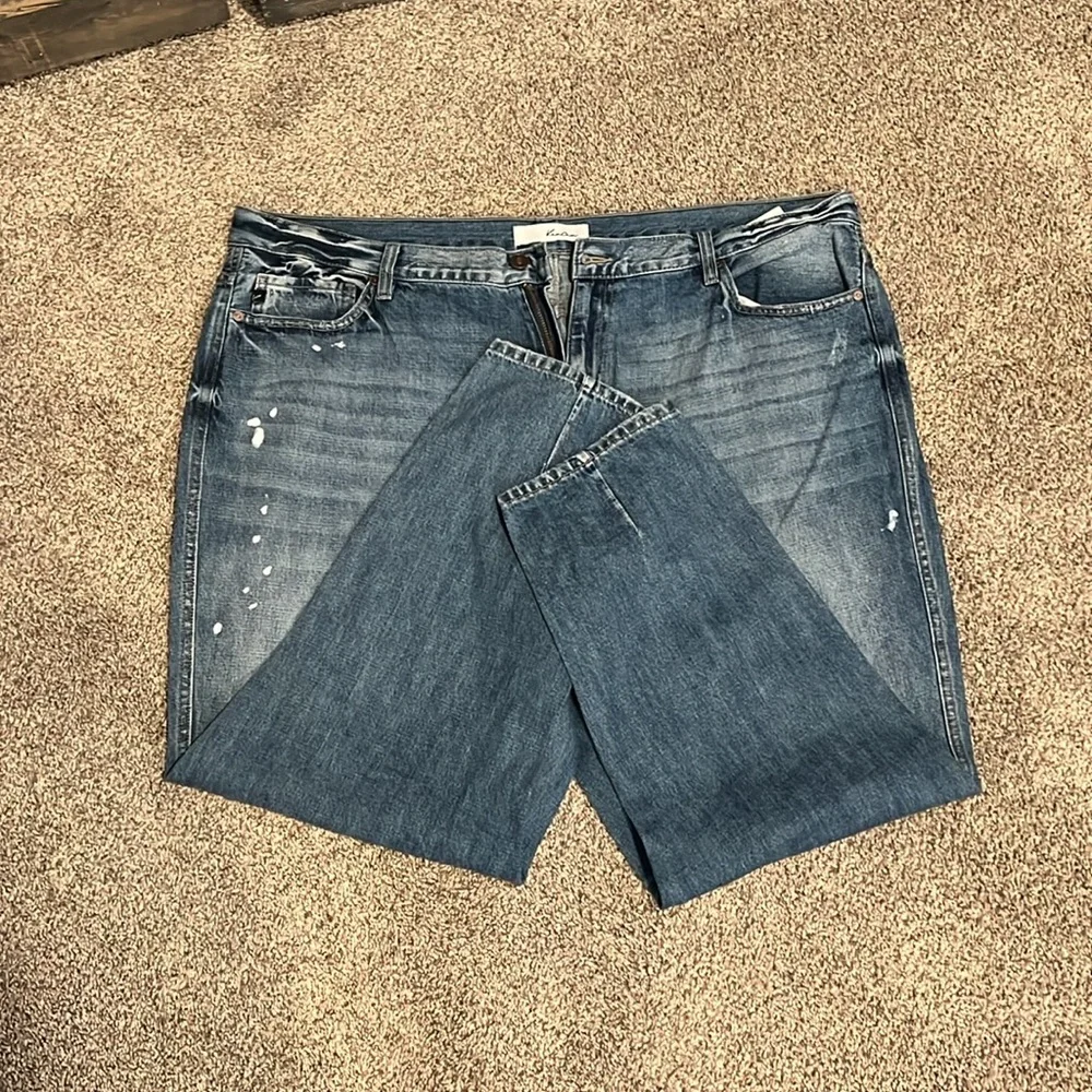 KanCan Paint Splatter with Holes - Picture 2 of 5